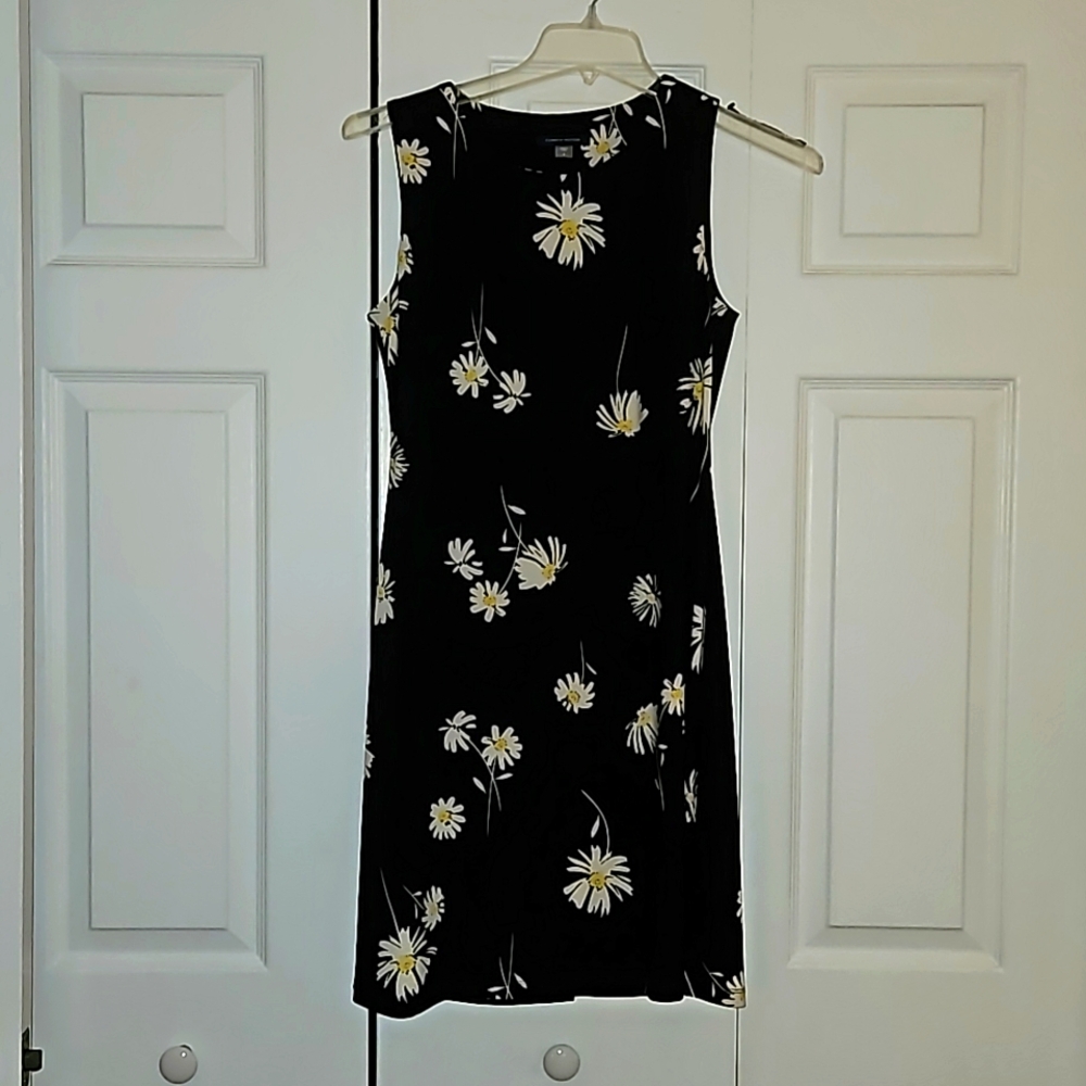 Floral daisy print dress size 4